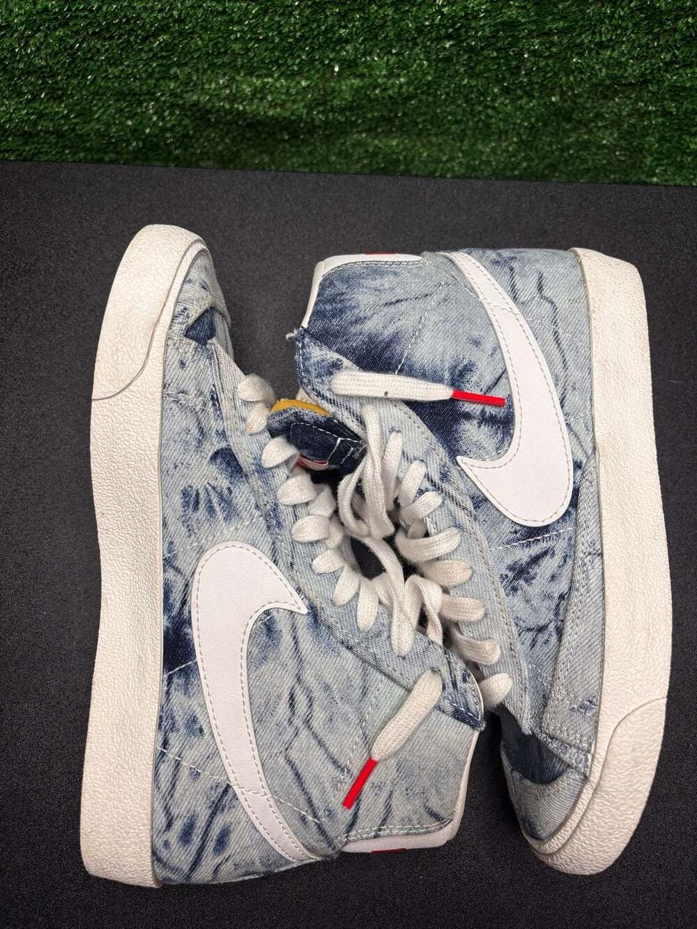 Nike Blazer Mid '77 Washed Denim Sneakers Size 6.5